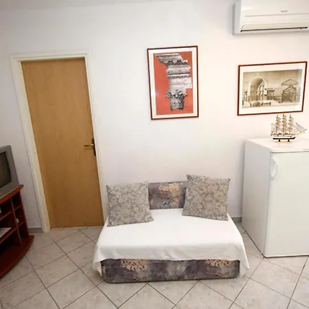 Guest house Vesna Mimice Omis